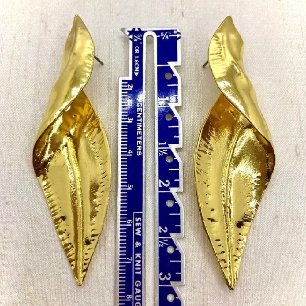 New Twisted Leaf Gold Earrings - Picture 4 of 5